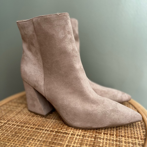 Universal Thread booties - Picture 5 of 5